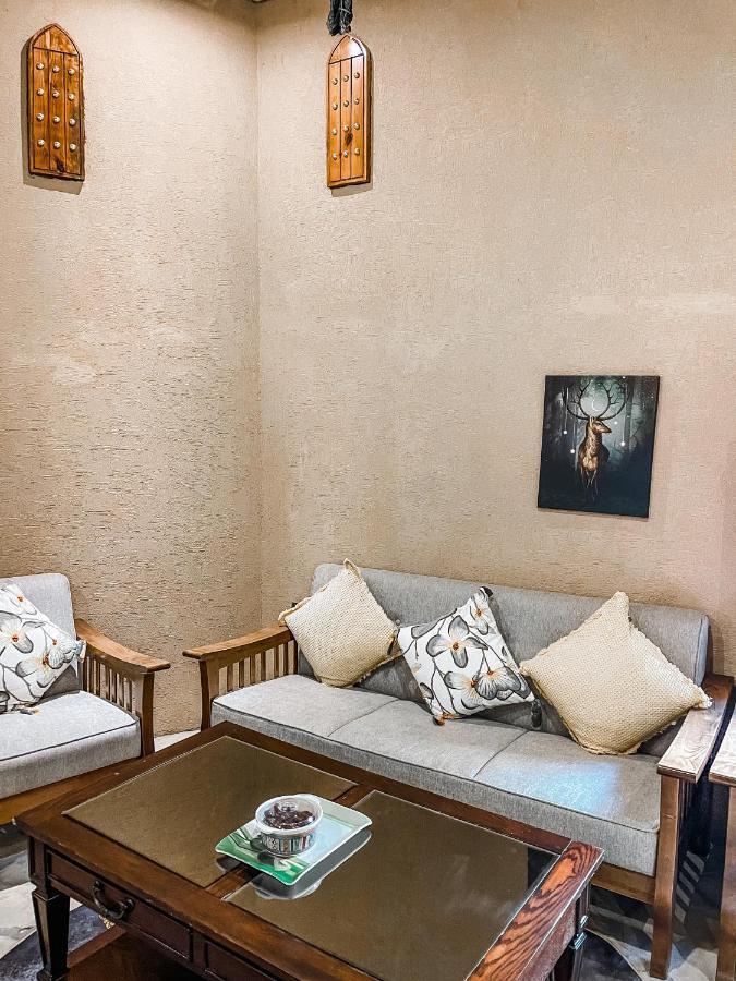 Alaqur View Inn نزل واجهة العقر Nizva Kültér fotó