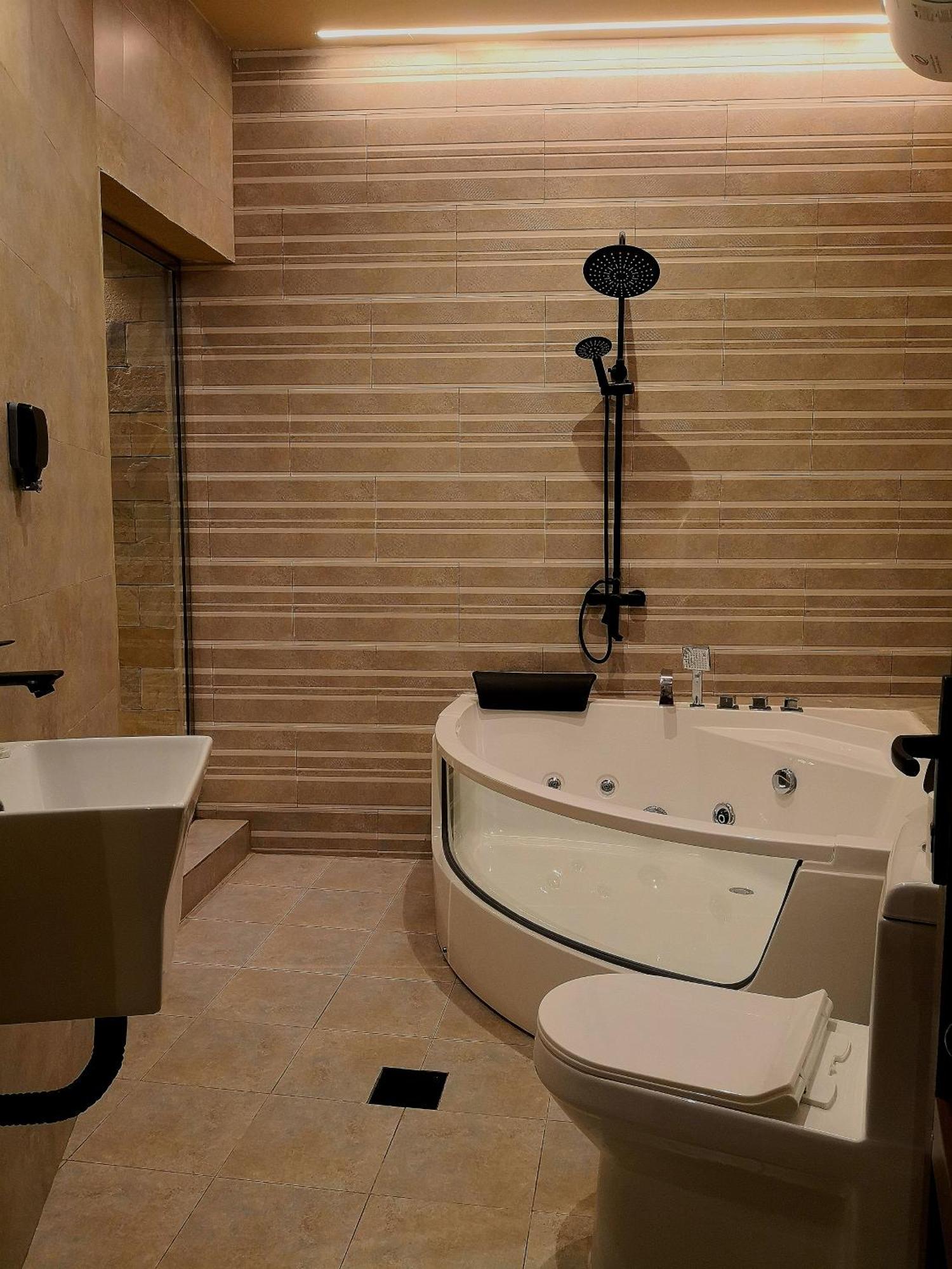 Alaqur View Inn نزل واجهة العقر Nizva Kültér fotó