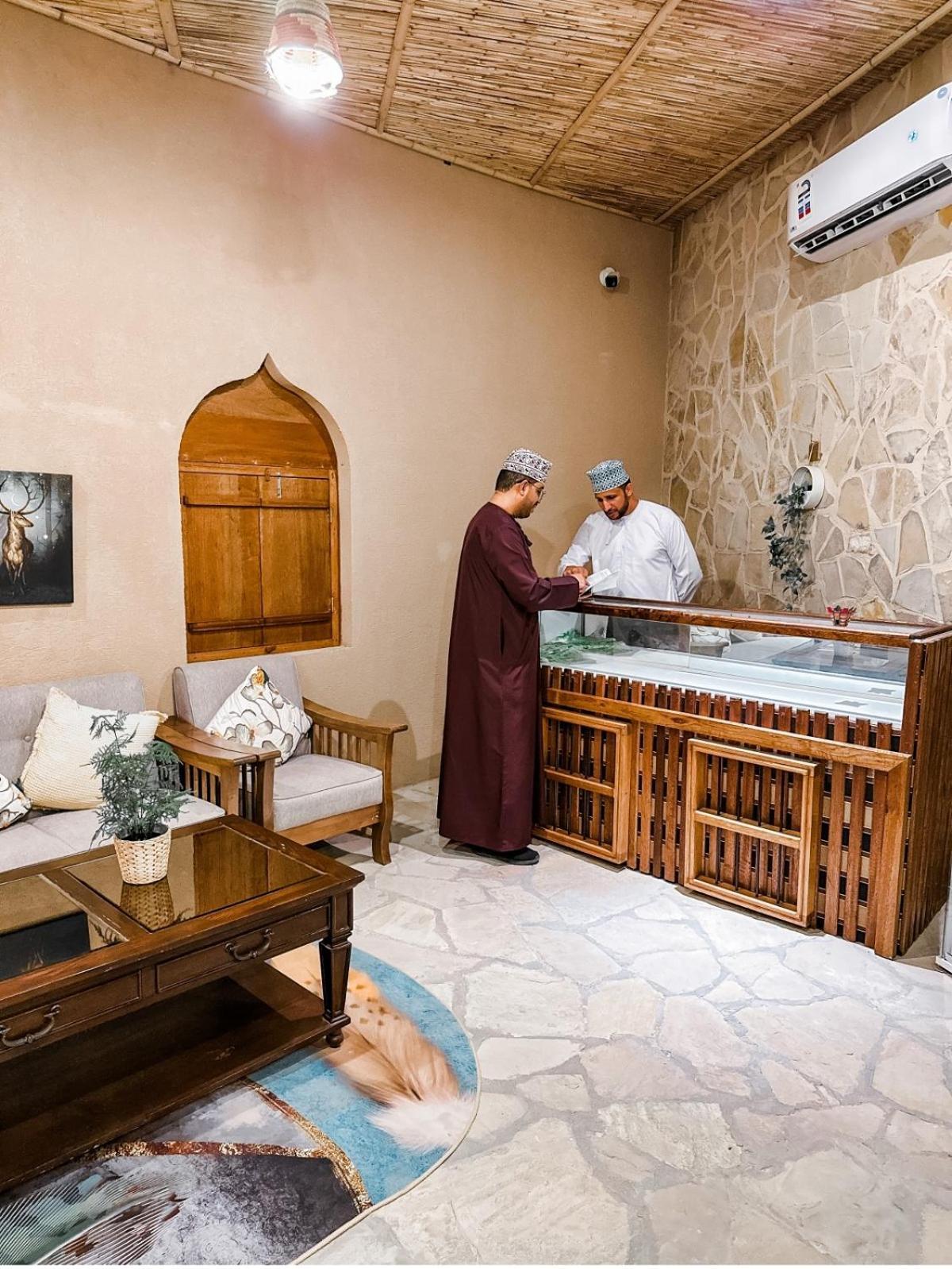 Alaqur View Inn نزل واجهة العقر Nizva Kültér fotó