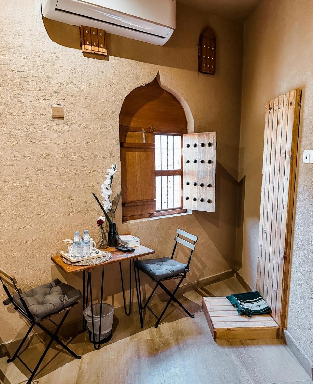 Alaqur View Inn نزل واجهة العقر Nizva Kültér fotó