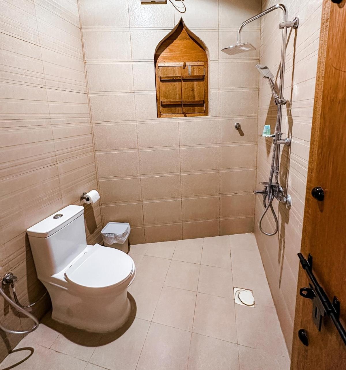 Alaqur View Inn نزل واجهة العقر Nizva Kültér fotó